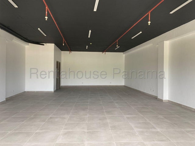 Commercial Property - Local Comercial en Av Omar Torrijos